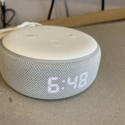 Amazon Echo Dot (3rd Generation) with Clock Smart Speak VGC + plug - White/grey