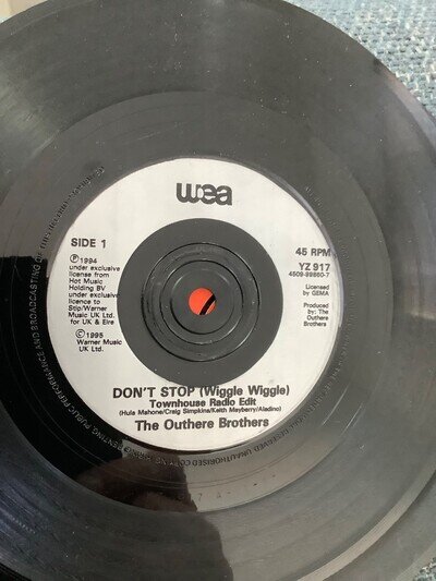 The Outhere Brothers. Don’t stop. Wiggle Wiggle . 7” vinyl. 1994. Wea