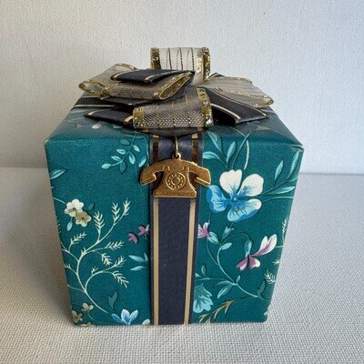Vintage Pretti-Pak Music Box Floral Gift “I Just Called To Say I Love You” 3”