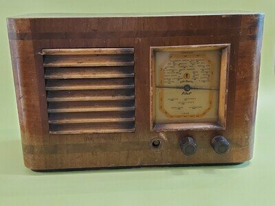 Vintage Little Maestro Pilot Tube/Valve Radio Spares Or Repair