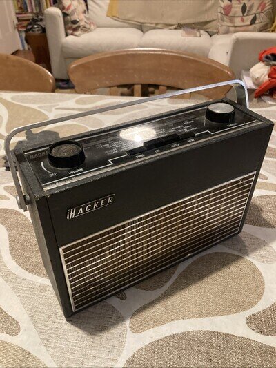 Vintage Hacker Autocrat Transistor Radio