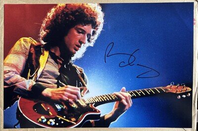 SIR BRIAN MAY HAND SIGNED QUEEN GUITAR ROCK LEGEND AUTOGRAPH PHOTO