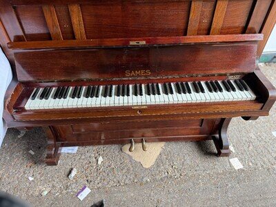 Sames Upright Piano CS-L30