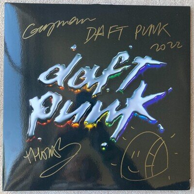 **HAND SIGNED** DAFT PUNK Discovery 2lp Signed by both members EXCELLENT