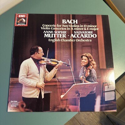 Johann Sebastian Bach - Anne-Sophie Mutter - Salvatore Accardo -