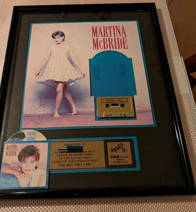 MARTINA MCBRIDE Autographed Framed RCA Gold Record Award "THE WAY THAT I AM"