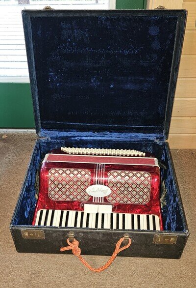 Pre-owned Antique Vintage Maggini Accordion With Case Made in Italy Red