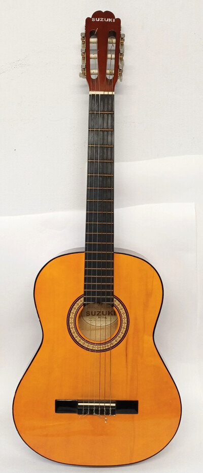 Suzuki SG3 BNL Left Handed Classical Guitar Acoustic Wood Full Size Case & Tuner