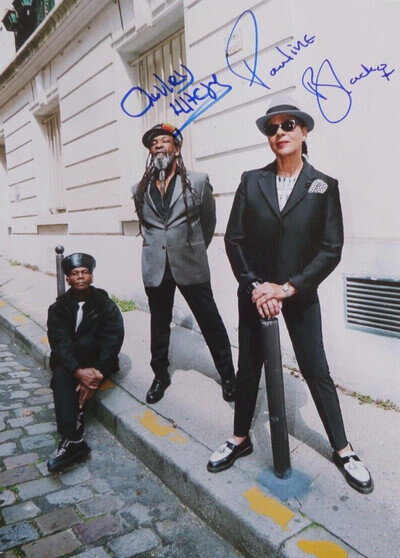 SELECTOR AUTOGRAPHED A4 PHOTOGRAPH, BY PAULINE BLACK AND CHARLIE AITCH BEMBRIDGE