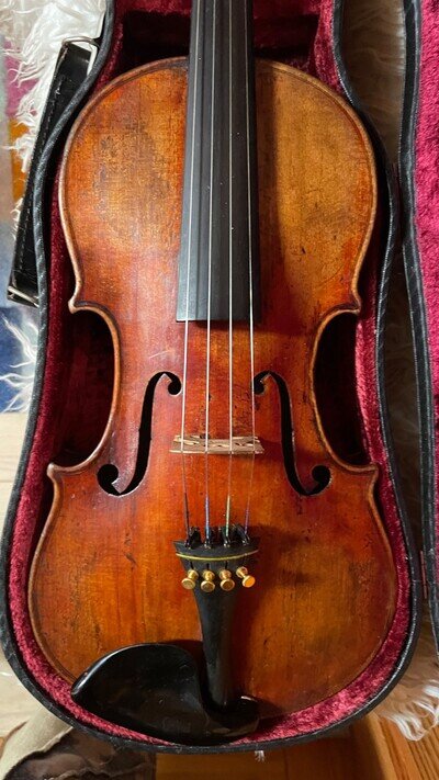 beautiful vintage 4/4 violin ready to play violin/collection + violin case