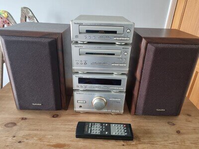 TECHNICS SE-HD301 Amp RS-HD301 Tape ST-HD301 Tuner SL-HD301 CD+Remote + Speakers