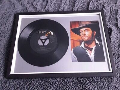 ELVIS PRESLEY 1977 CHARRO/ MEMORIES 7" VINYL RECORD PLUS 6X4 COLOUR PHOTO FRAMED
