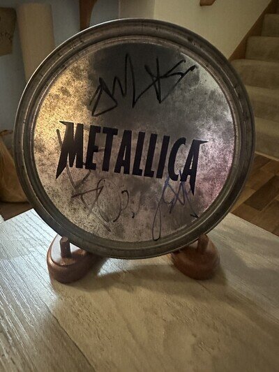 Metallica Autograph Paint Lid with Stand