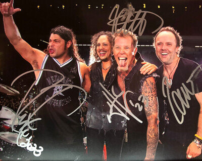 METALLICA Signed FULL BAND 8x10 Authentic Autograph w/COA *REDUCED $$ = Smudged