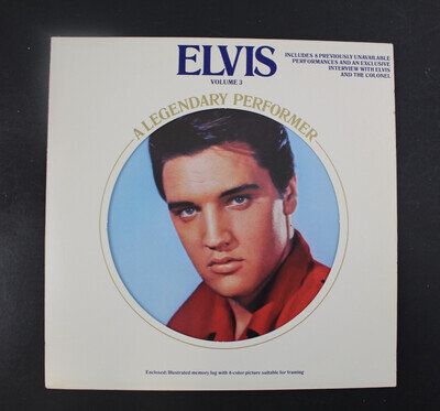 Elvis Presley A Legendary Performer Vol 3 w booklet & Printed signed Picture (B)