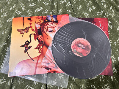 Kali Uchis - Red Moon in Venus Vinyl 12" 0602448429964