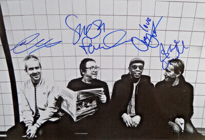 OCEAN COLOUR SCENE, AUTOGRAPHED A4 PHOTOGRAPH. BY ALL FOUR MEMBERS.
