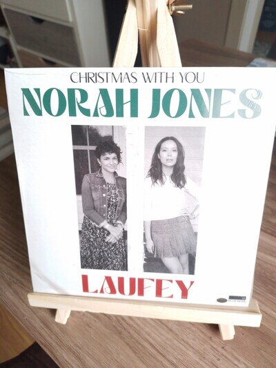 NORAH JONES & LAUFEY - CHRISTMAS WITH YOU - SPOTIFY EXCLUSIVE 7" -IN HAND