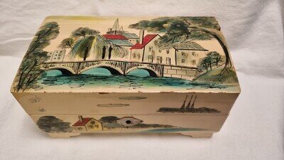 Vintage Japanese Musical Jewellery Box.