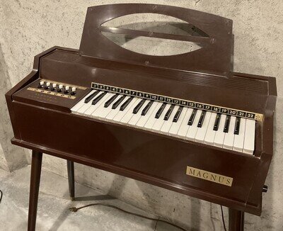 Vintage Magnus Electric Chord Organ Model 302 P WORKS GREAT! Original Legs