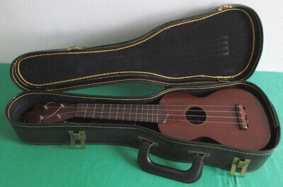 C.F. Martin & Co. Mahogany Soprano Ukulele 4-Strings Antique Vintage Case 1920's