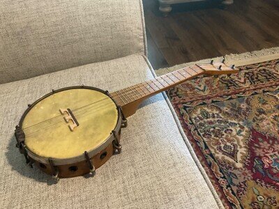 1920's 17 fret 21" banjolele. Gretsch brand . Last chance.