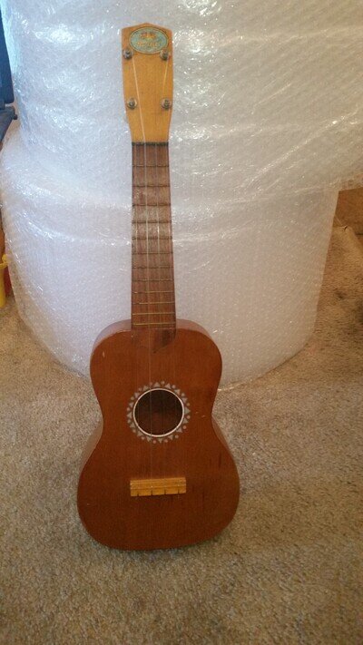 Vintage REGAL UKE Ukulele