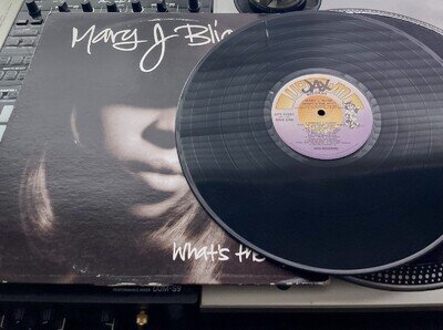 Mary J. Blige – What’s The 411 OG 1992 Press LP in Picture Cover VG+/VG
