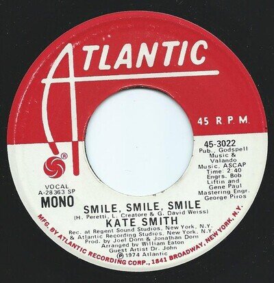 Kate Smith - Smile Smile Smile - Used Vinyl Record 7 - 72 - X8100z