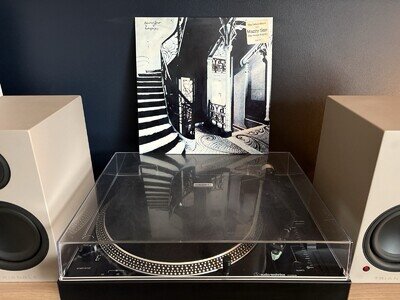 Mazzy Star She Hangs Brightly UK 1990 1st Issue Vinyl LP & Press Release NM/NM