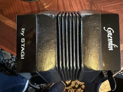 STAGI Gremlin Concertina 6 Fold Metal Pins