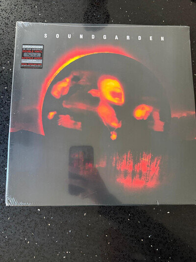 Soundgarden - Superunknown Vinyl LP 180 Gram + 12 PAGE BOOK( Free UK Postage)