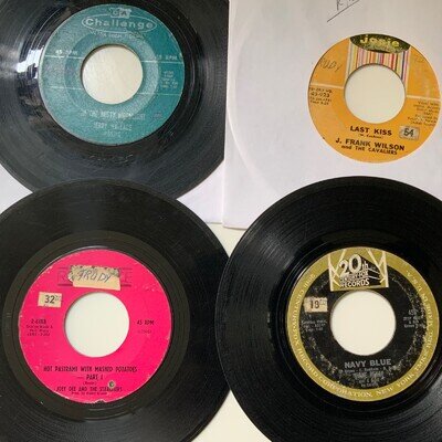 LOT OF 4 45s Inc JOEY DEE, J.FRANK WILSON. JERRY WALLACE , DIANE RENAY