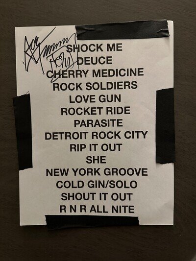 "Ex Kiss " Ace Frehley SIGNED Stage Used Set List and Promo Poster 11X17