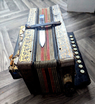 Antique Hohner HA-112 Meloden