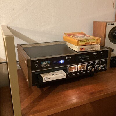 Akai CR-81D 8 Track Cartridge Player And Recorder With Three 8 Tracks.