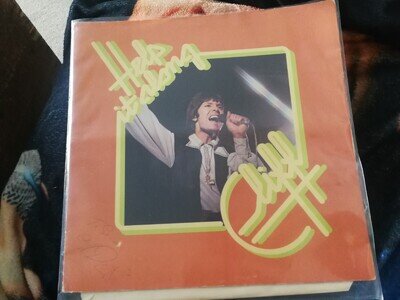 Signed CLIFF RICHARD Vinyl LP HELP IT ALONG Gatefold with Autograph