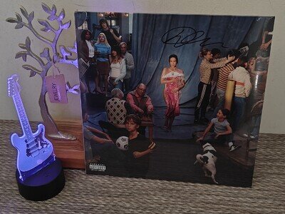 Demi Lovato - It's Not That Deep (Indie Ivory Vinyl) SIGNED COVER