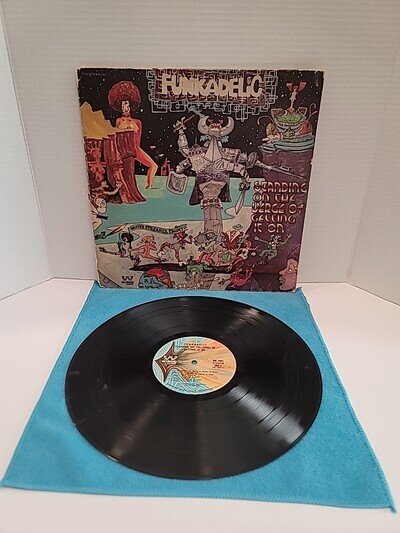 FUNKADELIC - "Standing On The Verge Of Getting It On" - 1974 Westbound Records