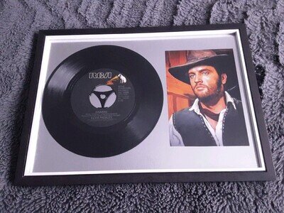 ELVIS PRESLEY 1977 CHARRO/ MEMORIES 7" VINYL RECORD PLUS 6X4 COLOUR PHOTO FRAMED