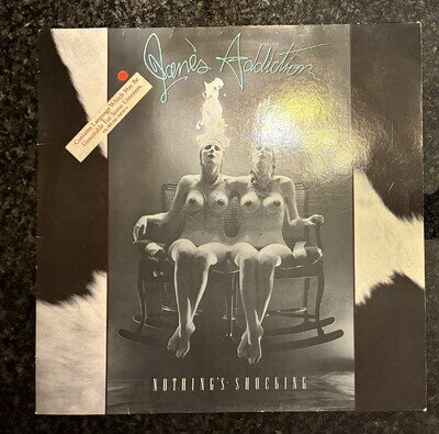 JANE'S ADDICTION - NOTHING'S SHOCKING - 1988 ORIGINAL 1ST PRESSING
