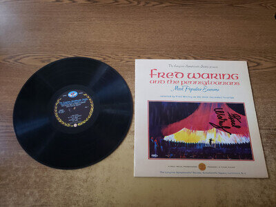 AUTOGRAPHED 1980s MINT-EXC FRED WARING – Most Popular Encores LP33