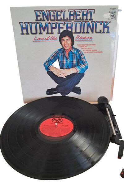 ENGELBERT HUMPERDINCK - LIVE AT THE RIVIERA LP 1977 MFP 50344 VINYL EX £9.88