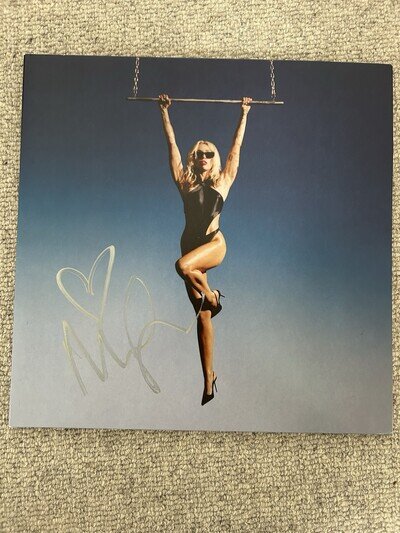 Miley Cyrus signed Endless Summer Vacation Vinyl album. Autograph LP