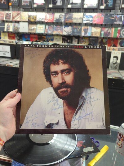 Earl Thomas Conley Fire & Smoke LP VG+ Autographed Cover