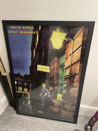 David Bowie Poster - Ziggy Stardust 61 x 91.5cm Maxi Poster needs to go
