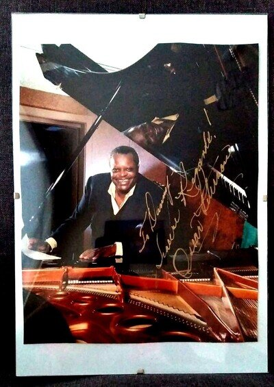 Oscar Peterson Signed Photo , RARE Autograph, Jazz, Blues, BARGAIN !