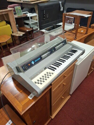 Vintage Retro Giaccaglia Electric Keyboard Organ Fully Working and PAT tested