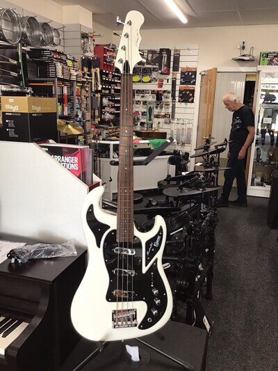 Burns Handcrafted Club Series Marquee Shadow White Bass Electric Guitar