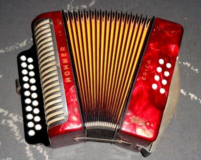 TOP PRICE !! VITAGE MADE IN GERMANY HOHNER C/F ERICA DIATONIC BUTTON ACCORDION